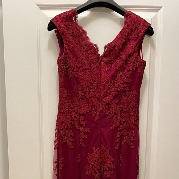 QUIZ long lace dress (Size 4) - Picture 3 of 4